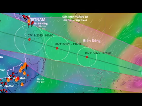 Vì sao bão số 13 Kalmaegi dự báo mạnh thêm lên cấp 14, giật cấp 17 khi vào Biển Đông?