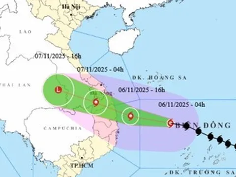 Bão số 13 Kalmaegi vẫn mạnh cấp 14, giật cấp 17, cách Quy Nhơn 310km