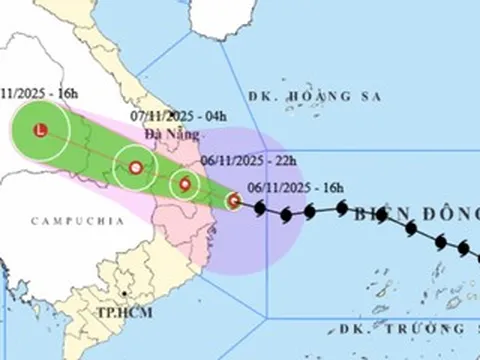 Tin mới nhất về bão số 13 Kalmaegi: Gió rít mạnh nhất từ chiều tối đến đêm nay