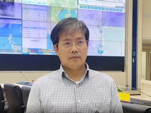 Chuyên gia: Bão số 13 Kalmaegi đặc biệt nguy hiểm, vào đất liền vẫn giữ sức gió rất lớn