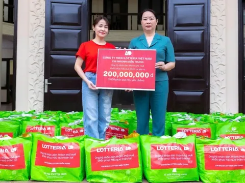 Chi nhánh Lotteria Việt Nam miền Trung gửi 1.000 phần quà tới nhân dân Huế