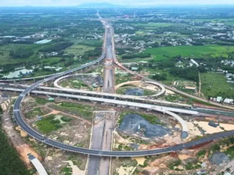 Cận cảnh cao tốc Biên Hòa - Vũng Tàu trước ngày 'về đích'