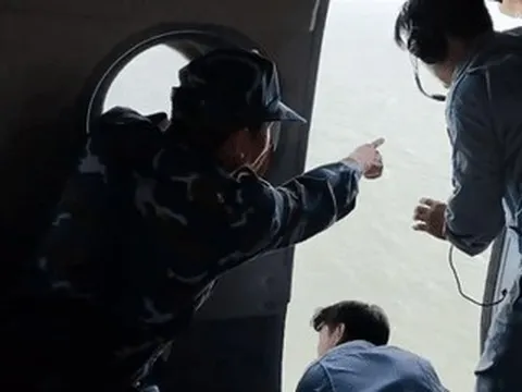 Điều động trực thăng tìm kiếm 3 người mất tích ở biển Lý Sơn