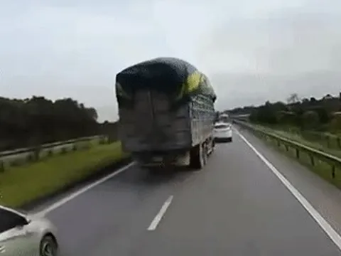 Tai nạn liên hoàn trên cao tốc Hà Nội - Thái Nguyên, ít nhất 6 ô tô bị hư hỏng