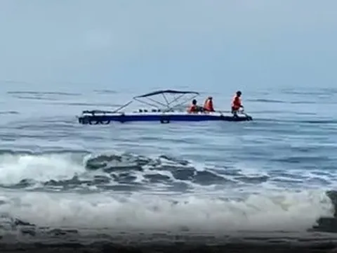 Tìm thấy thi thể du khách bị sóng cuốn ở biển Kê Gà