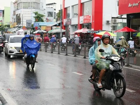 Thời tiết hôm nay 10-11: TP HCM oi bức, chiều mưa dông trở lại