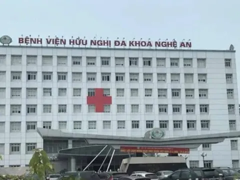 Một bệnh viện thông báo tuyển dụng 268 viên chức