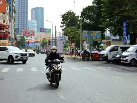 Dự báo thời tiết hôm nay, 14-11: TPHCM oi bức và mưa nhẹ