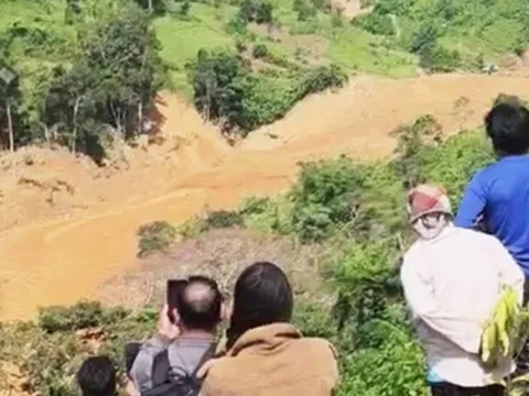 Vụ sạt lở núi ở Đà Nẵng: 3 người dân vẫn đang mất tích