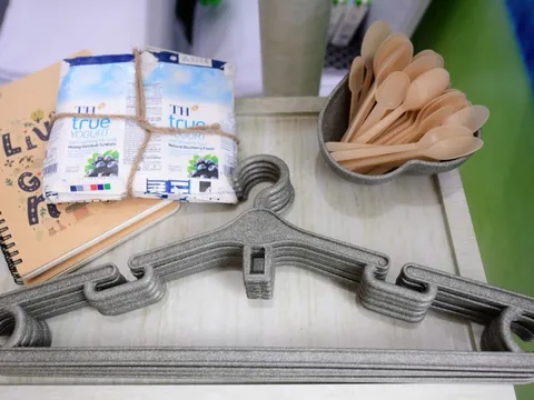 Từ vỏ hộp sữa bỏ đi đến những món đồ hữu dụng của Tập đoàn TH