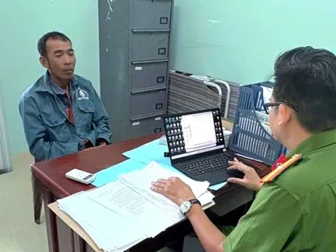 Hát karaoke quá giờ, người đàn ông bị hàng xóm chém bị thương