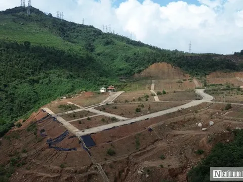 VIDEO: Cận cảnh nghĩa trang nằm vị trí “đẹp nhưng hiểm” trên đỉnh đèo ở Huế