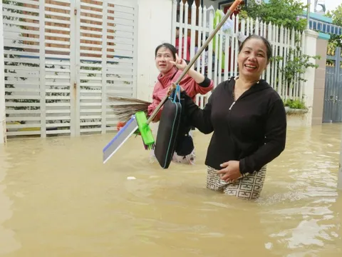 Tiếp tục có mưa to, nguy cơ sạt lở tái diễn, Nha Trang lại ngập