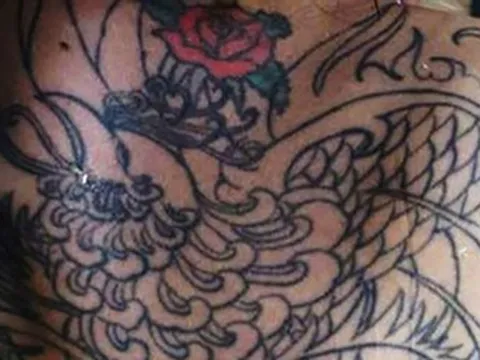 Công an điều tra vụ thi thể người phụ nữ có hình xăm con phượng, hoa hồng đỏ