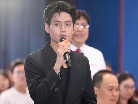 Diễn viên Đình Khang - phim "Mưa đỏ" - chưa liên lạc được với gia đình giữa mưa lũ ở Gia Lai