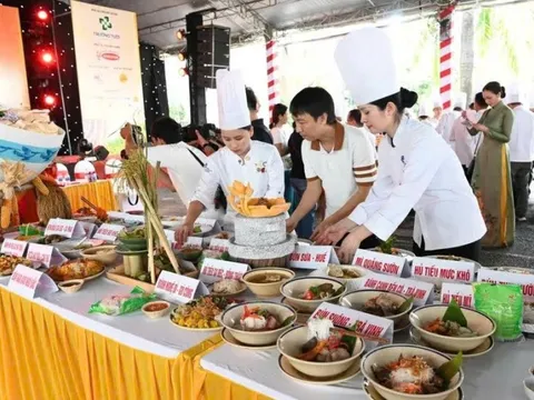 Độc lạ với kỷ lục 100 món ngon 3 miền được làm từ gạo và bún