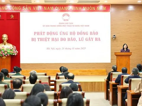 Hơn 112 tỷ đồng gửi tới đồng bào các tỉnh miền Trung, Tây Nguyên đang chịu thiệt hại nặng nề do bão lũ gây ra