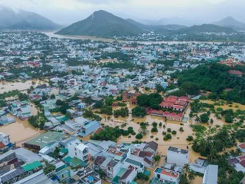 Hình ảnh chưa từng thấy ở Tây Nha Trang, người dân phải thốt lên 'thật khủng khiếp'