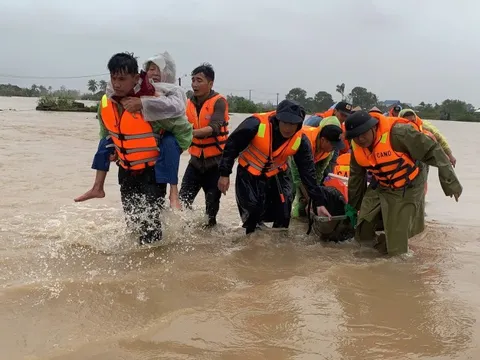 Số người tử vong do lũ lụt tăng, tỉnh Đắk Lắk đang tiếp tục cập nhật
