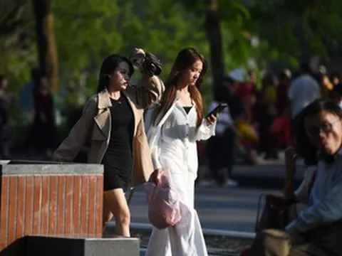 Dự báo thời tiết 22/11/2025: Miền Bắc nắng hanh, Trung Bộ mưa đến khi nào?