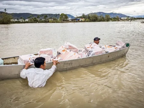 Cập nhật sáng 22-11: Mưa lũ làm 68 người chết và mất tích, thiệt hại gần 9.000 tỉ đồng