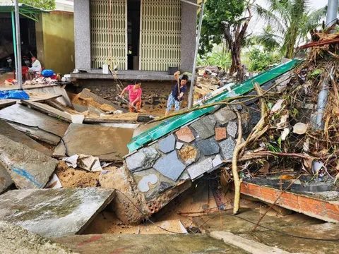 Lũ rút, cơ nghiệp trôi theo nước