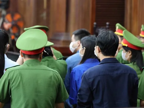 Cái kết đắng cho điệp khúc "thiếu kiến thức"