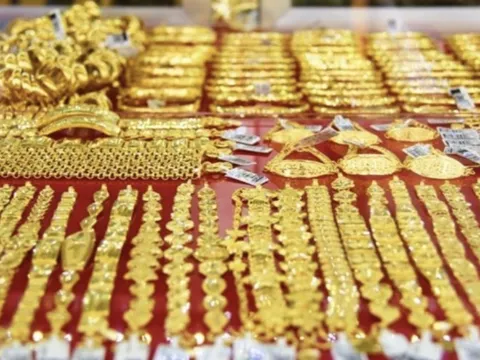 Cần Thơ: Nhiều tiệm vàng bị "bêu tên" nợ thuế và các khoản thu khác