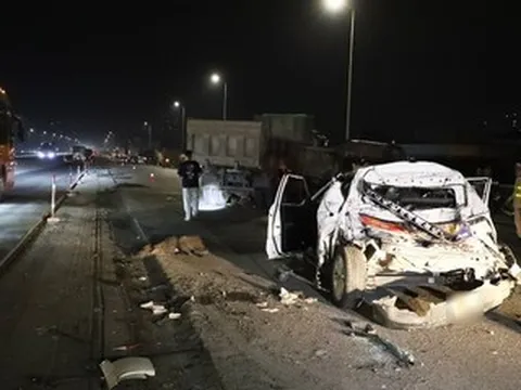 Hà Nội: Hiện trường vụ ô tô tải đâm hàng loạt xe tại vành đai 3 trên cao