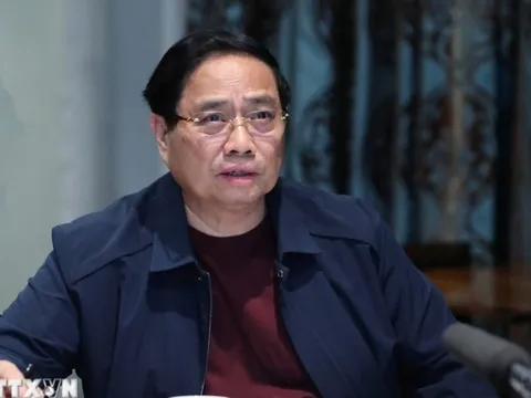 Từ Nam Phi, Thủ tướng họp khẩn trực tuyến về ứng phó lũ lụt ở miền Trung