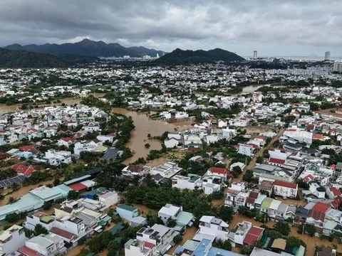 Khánh Hòa thiệt hại hơn 5.000 tỷ đồng sau mưa lũ, 15 người tử vong