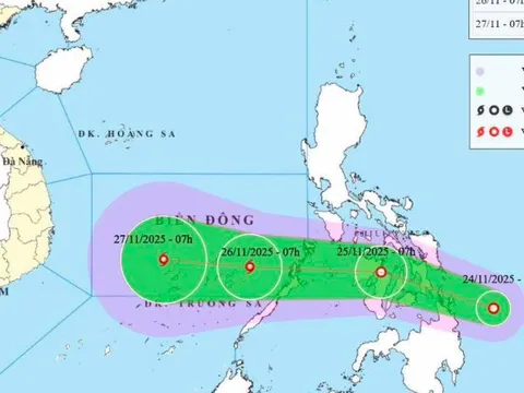 Xuất hiện áp thấp nhiệt đới giật cấp 9, dự báo mạnh lên thành bão số 15, hướng vào Nam Trung Bộ