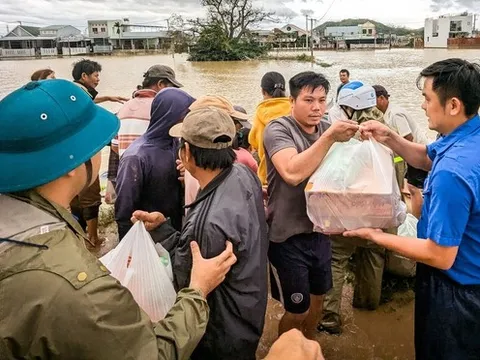 Đồng bào miền Trung ơi, chúng tôi đã có mặt