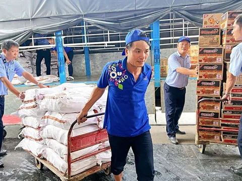 'Bán không lợi nhuận, giảm giá' - sự trợ lực thiết thực cho vùng mưa lũ