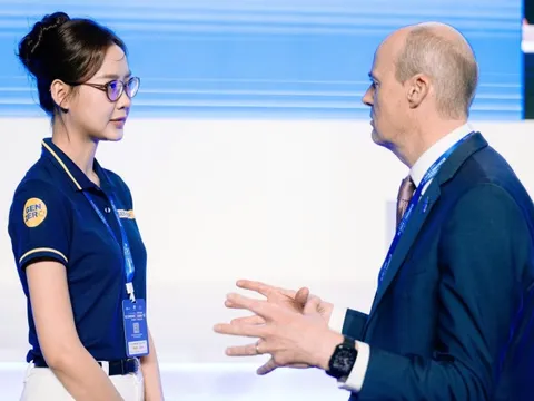 Kỹ năng trong thời đại AI: Giỏi tiếng Anh và phải biết đồng cảm, có tư duy trách nhiệm