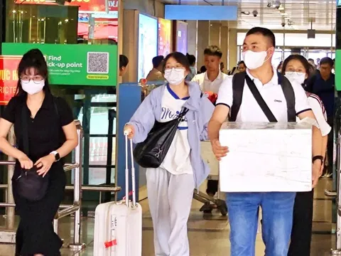 Dở khóc, dở cười khách bay tới nơi nhưng hành lý còn ở lại điểm đi