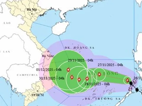 Bão Koto thành bão số 15 trên Biển Đông: Đường đi cực phức tạp, có thể mạnh thêm