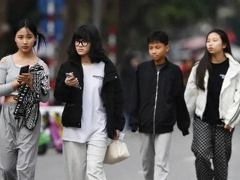 Dự báo thời tiết 26/11/2025: Biển Đông đón bão số 15, không khí lạnh tăng cường