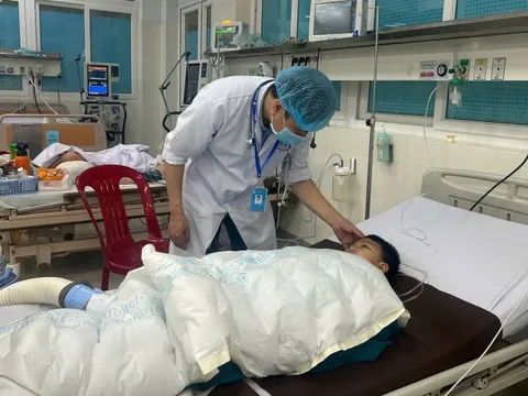 Quảng Ngãi: Người đàn ông ôm 2 cháu nhỏ nhảy cầu