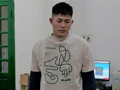 Bắt khẩn cấp thanh niên ôm hai con nhỏ nhảy cầu tự tử