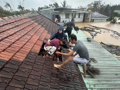 Thủ tướng: Các địa phương Nam Trung Bộ khẩn trương báo cáo thiệt hại về nhà ở do mưa lũ