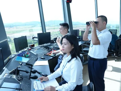 Sân bay nào chịu ảnh hưởng của bão số 15?