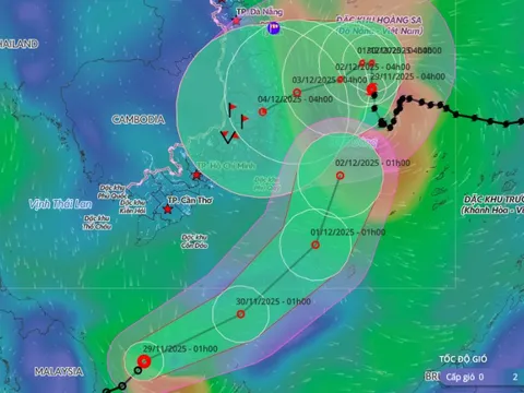 Bão số 15 giật cấp 13 di chuyển chậm trên Biển Đông, áp thấp nhiệt đới lạ thường có vào Nam Bộ?