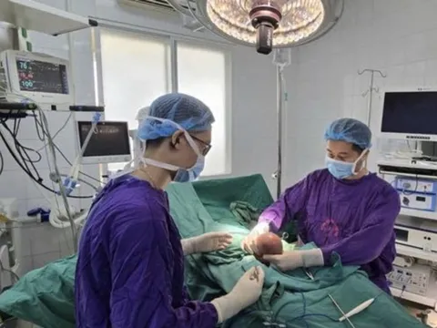 19 tuổi đã mắc ung thư tinh hoàn giai đoạn muộn vì nghĩ 'bệnh tự khỏi'