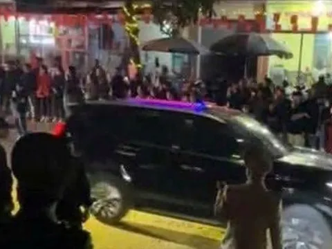 Công an Lạng Sơn phong tỏa lối vào Trạm Quản lý thị trường số 4