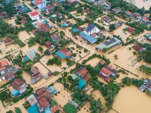 Khẩn trương giải quyết chính sách, chi trả bảo hiểm cho người dân, doanh nghiệp chịu ảnh hưởng bởi lũ lụt