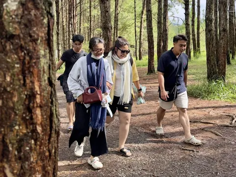 Du lịch Việt Nam sắp lập kỷ lục mới, Gen Z xem mỗi chuyến đi là 'thành tựu cá nhân'