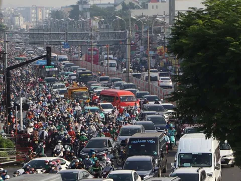 Mạnh tay siết chuẩn khí thải với xe đời cũ