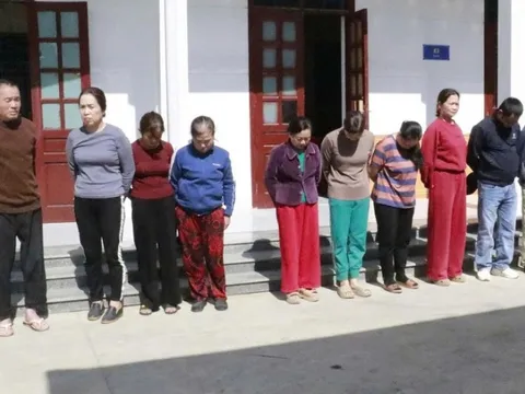 Đột kích sới bạc trong rừng, bắt nhóm đối tượng "có số má"