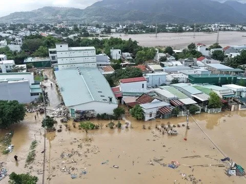 Miền Bắc có nơi dưới 12 độ, miền Trung vẫn mưa to, nguy cơ lũ quét và sạt lở đất